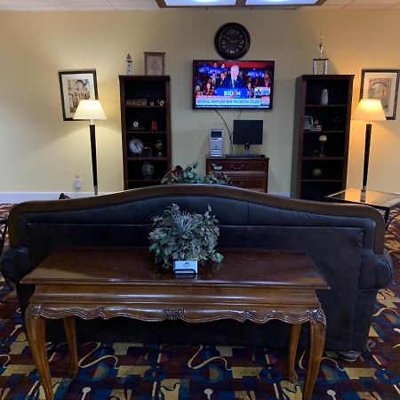 Americas Best Value Inn Forest Extérieur photo