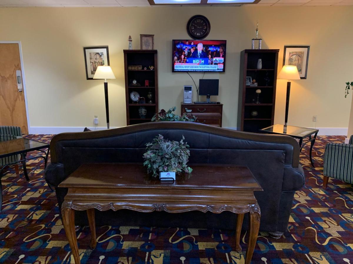 Americas Best Value Inn Forest Extérieur photo