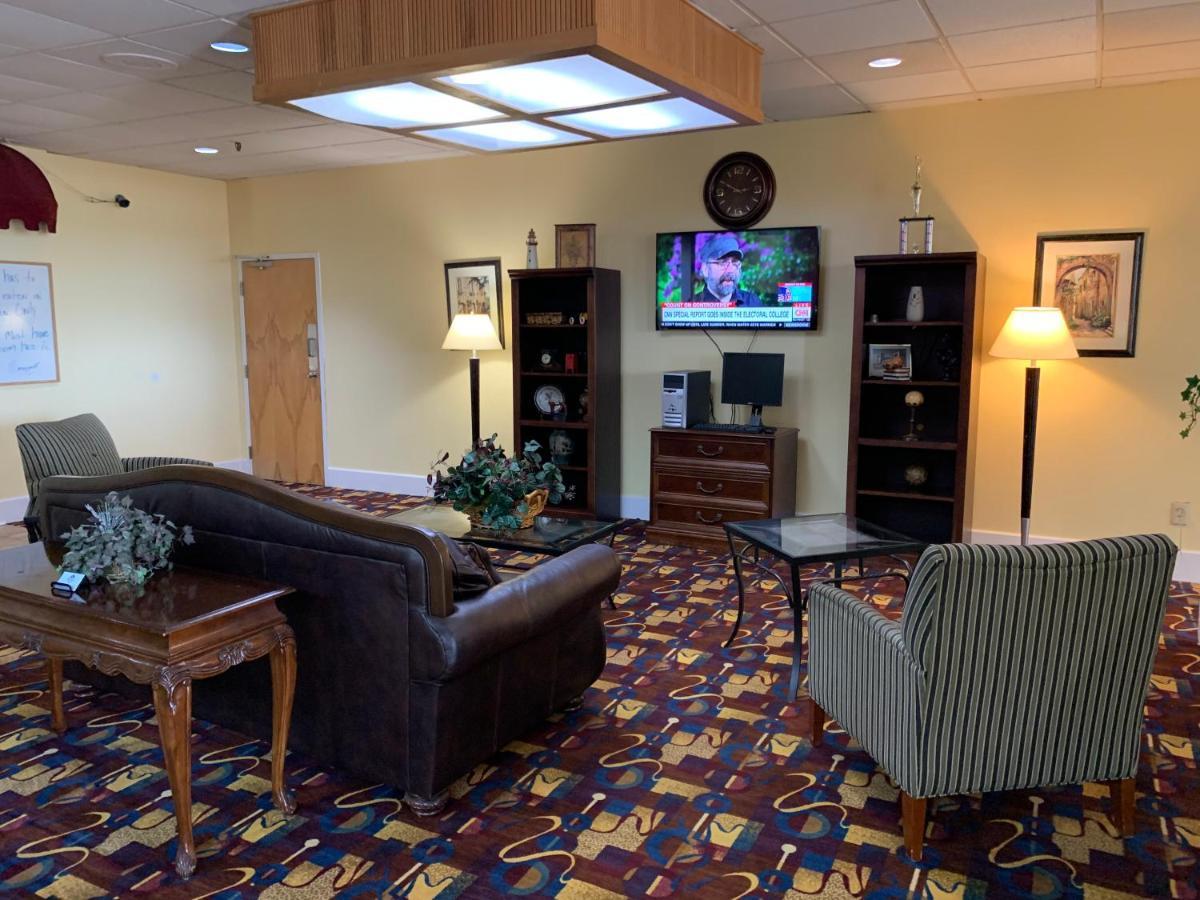 Americas Best Value Inn Forest Extérieur photo