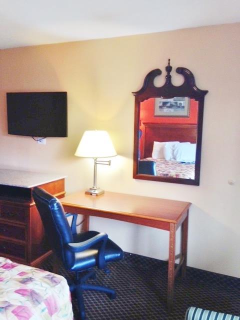 Americas Best Value Inn Forest Chambre photo