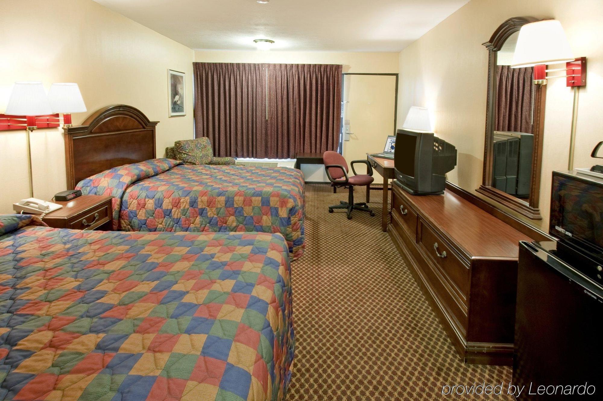 Americas Best Value Inn Forest Chambre photo